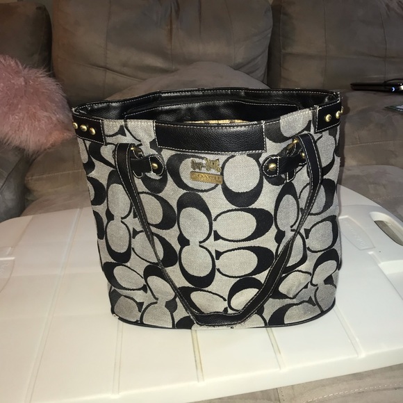 Coach Bag - Picture 2 of 5